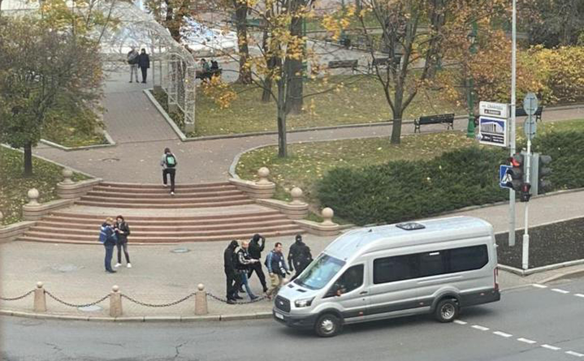 Задержание фотокорреспондента «Комсомольской правды» Святослава Зоркого и журналиста «Новага часу» Дмитрия Дмитриева