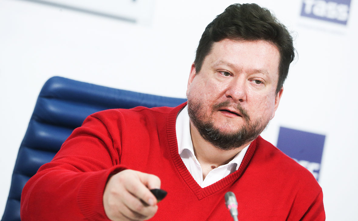 Дмитрий Комиссаров