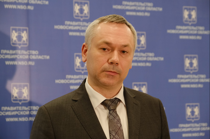 Андрей Травников подчеркнул, что важно потратить усилия на эту дисциплину и хотя бы в течение ближайшей недели оставаться дома