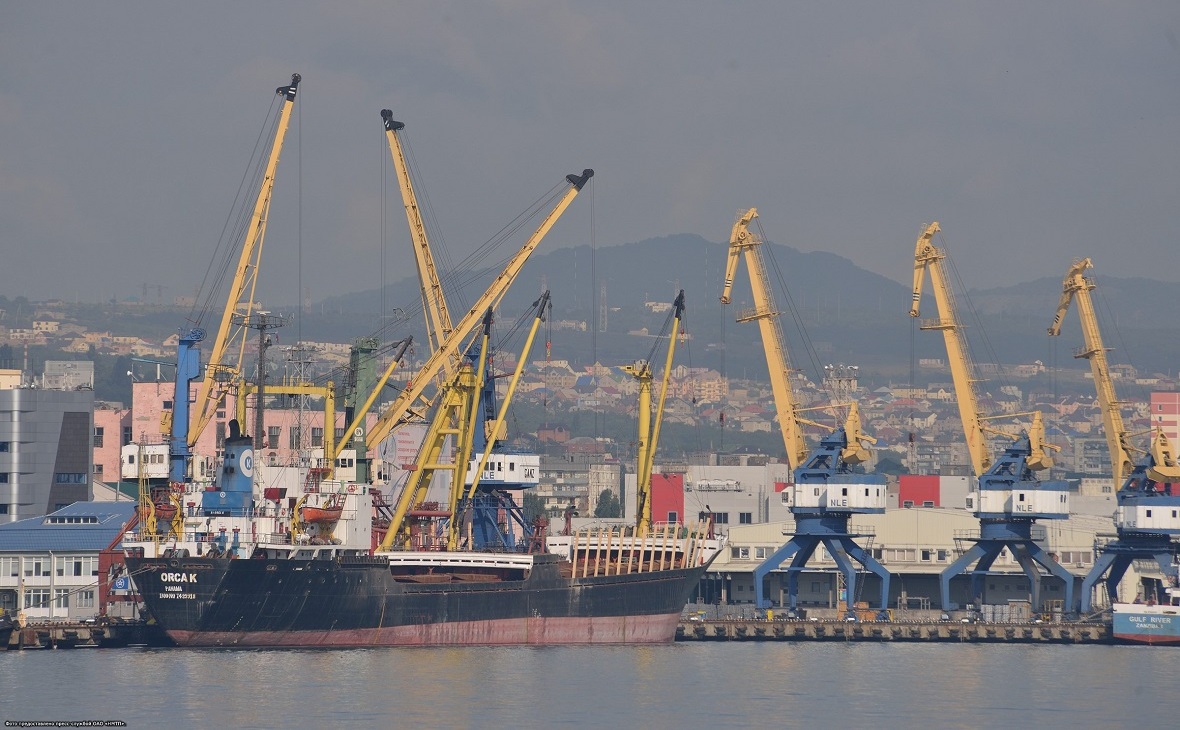 Крупнейший российский морской порт. Новороссийск морской торговый порт. Новороссийский грузовой порт. ПАО НМТП Новороссийск. Грузовой морской порт Новороссийск.