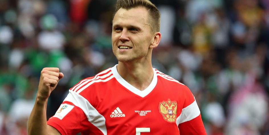 Игрок сборной России Денис Черышев