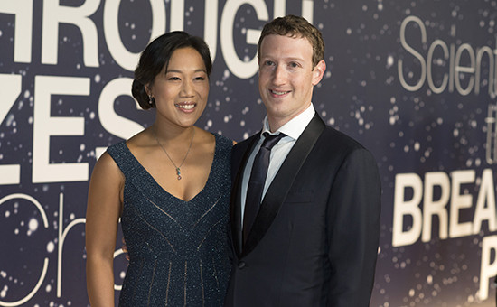 Основатель Facebook Марк Цукерберг и его жена Присцилла Чан 