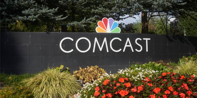 Акции Comcast упали на 7% после выпуска прогноза по росту числа абонентов