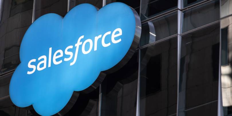 Акции Salesforce растут на 6% на фоне повышения прогноза выручки