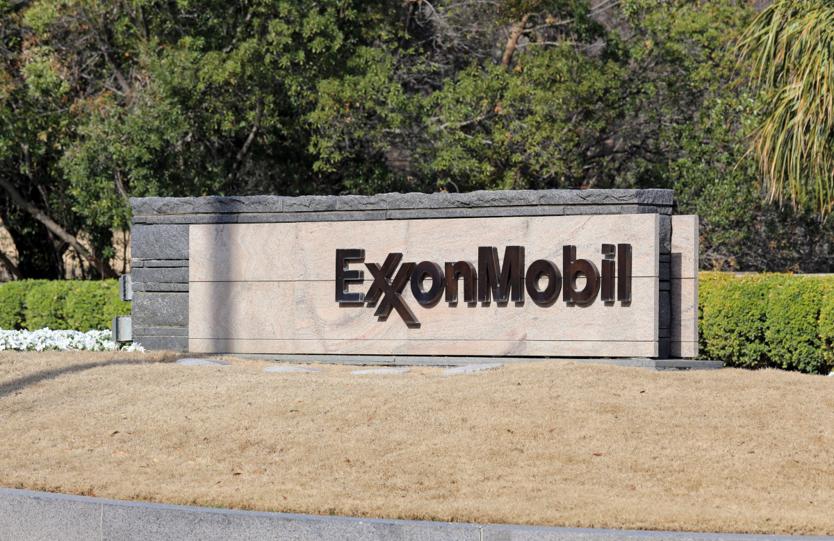 Exxon Mobil и еще две компании добились запрета на климатические протесты
