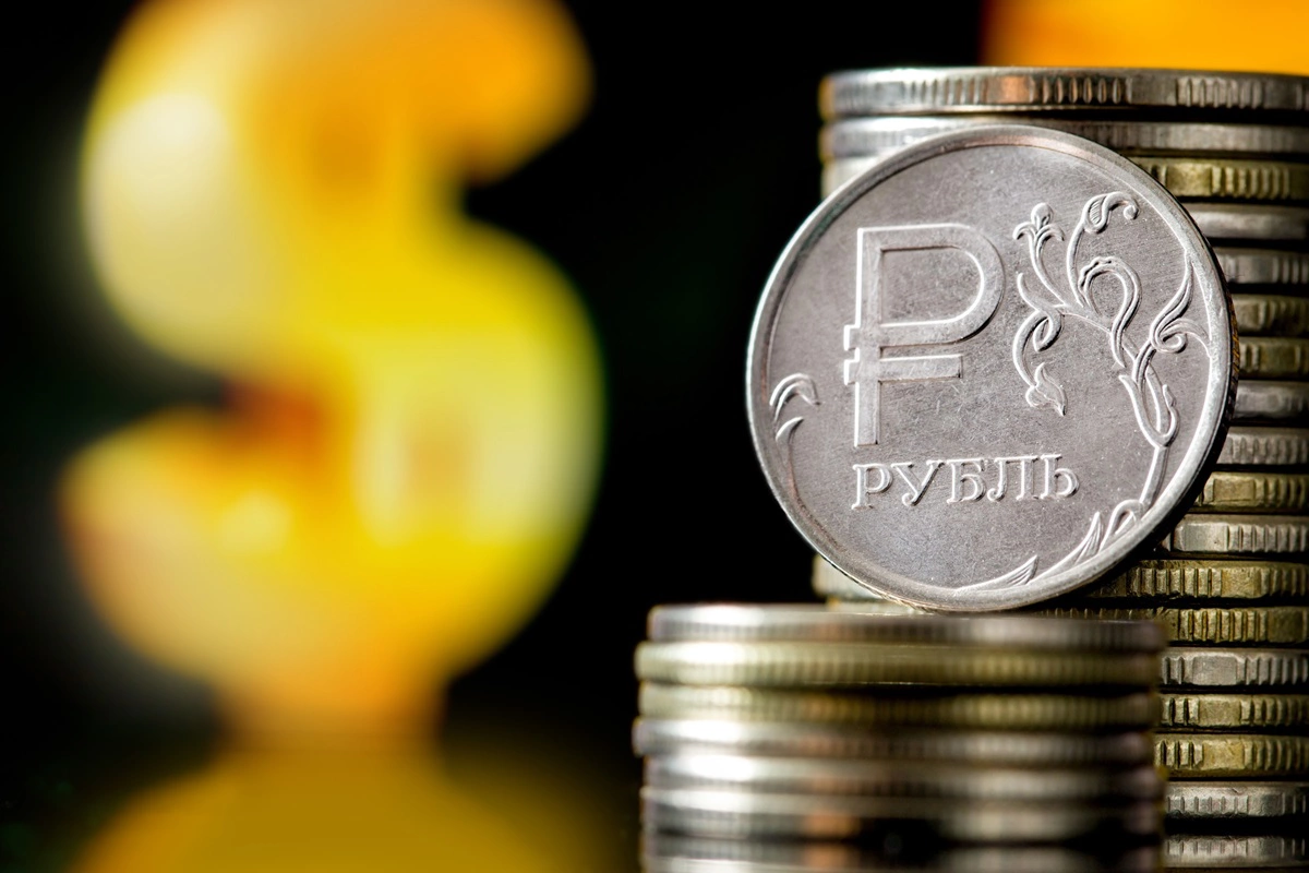 Курс доллара в мае 2024 года: какой фактор будет решающим для рубля