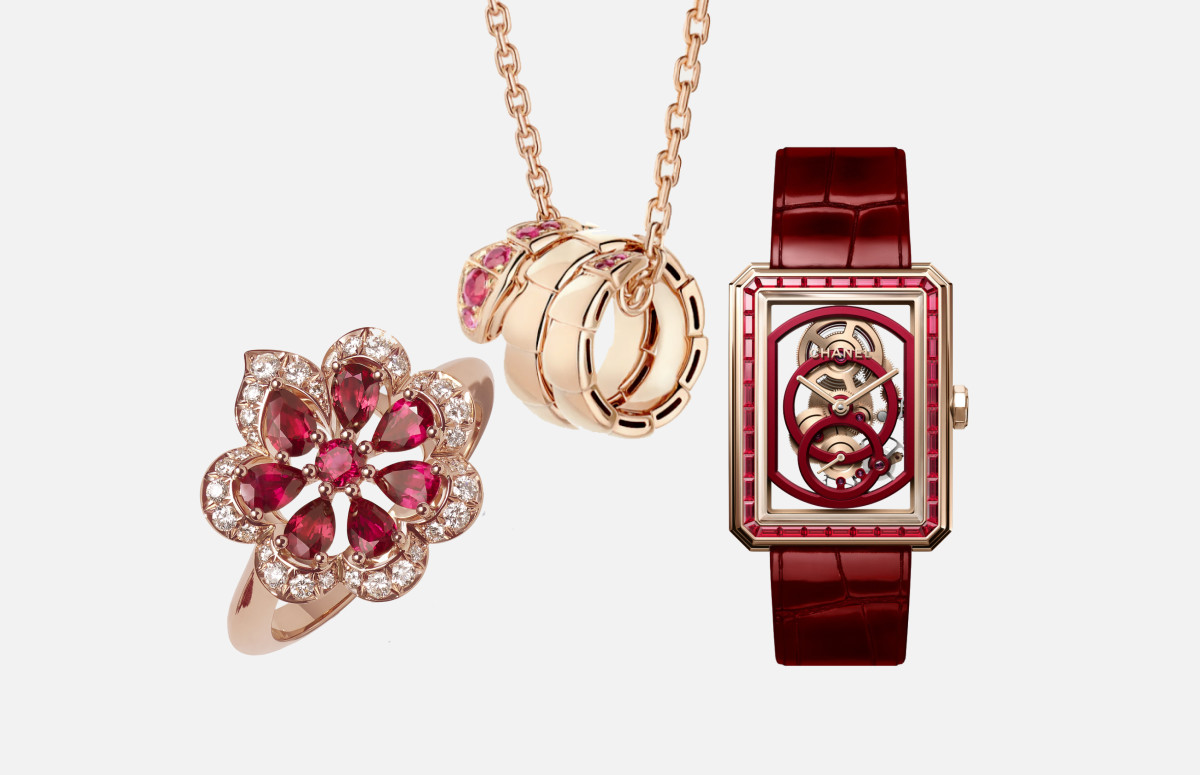 Кольцо Precious Lace Rubis, Chopard, подвеска Serpenti Viper, Bvlgari, часы Boy.Friend Skeleton Red Edition, Chanel
