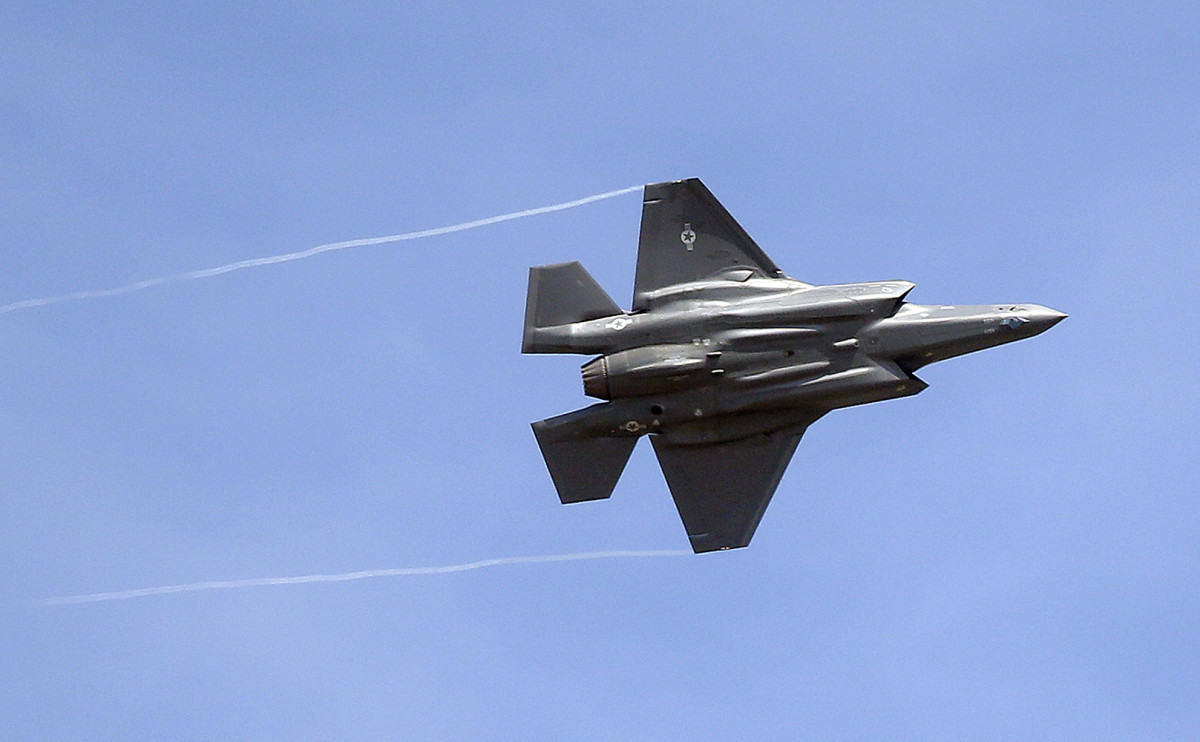 Пентагон сократит закупку боевых самолетов Lockheed на 35% в 2023 году