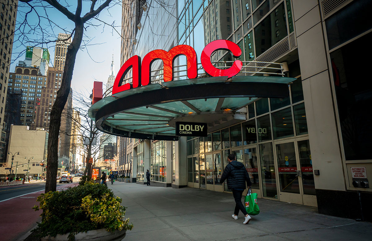 Глава AMC Entertainment Holdings продал 312,5 тыс. акций за $9,65 млн