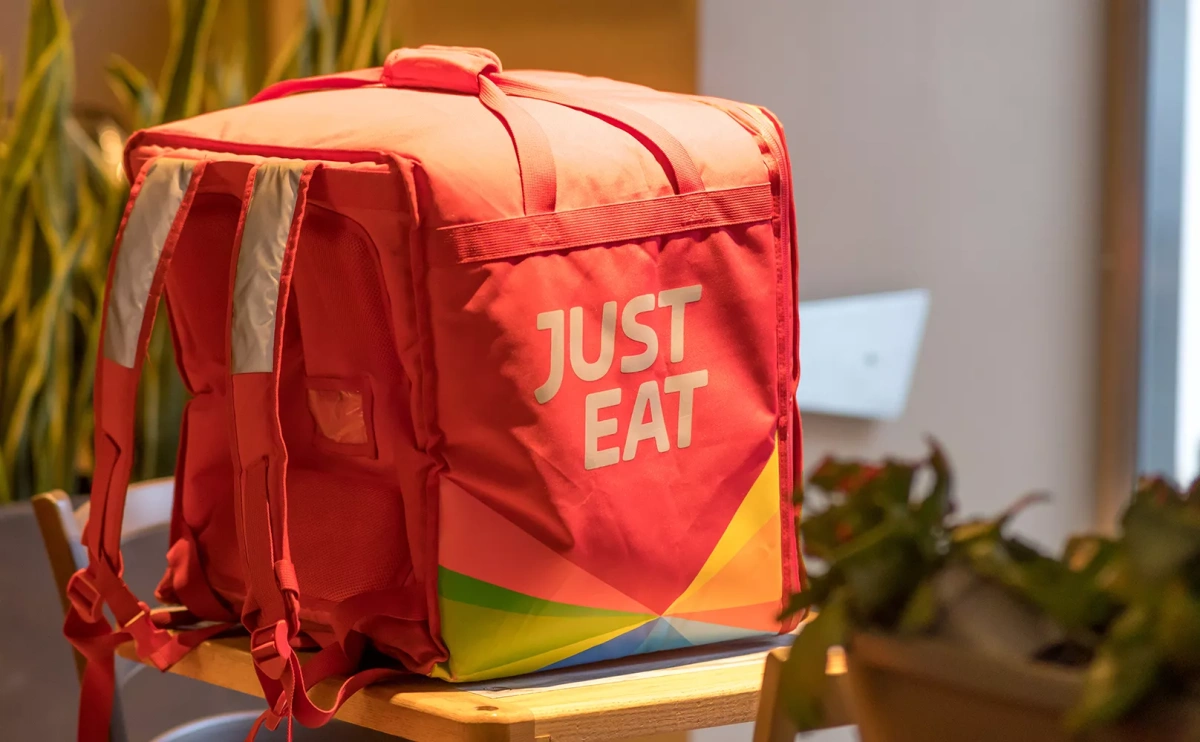 Акции Just Eat Takeaway выросли на 29% на фоне продажи iFood