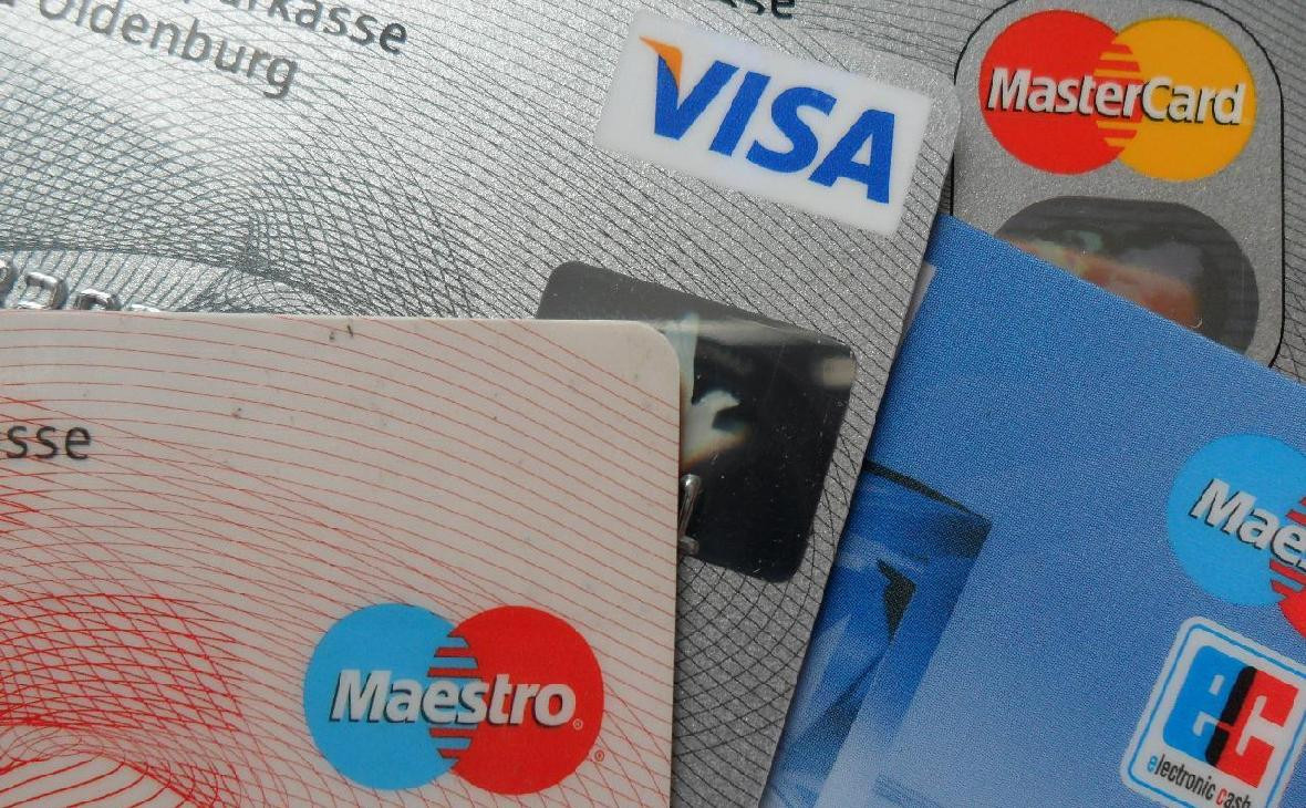 Visa и Mastercard поднимут тарифы для магазинов. Что это значит для акций