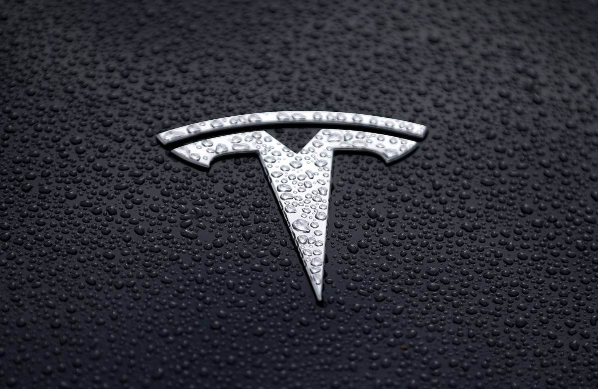 Агентство США закрыло расследование смертельной аварии Tesla в 2020 году