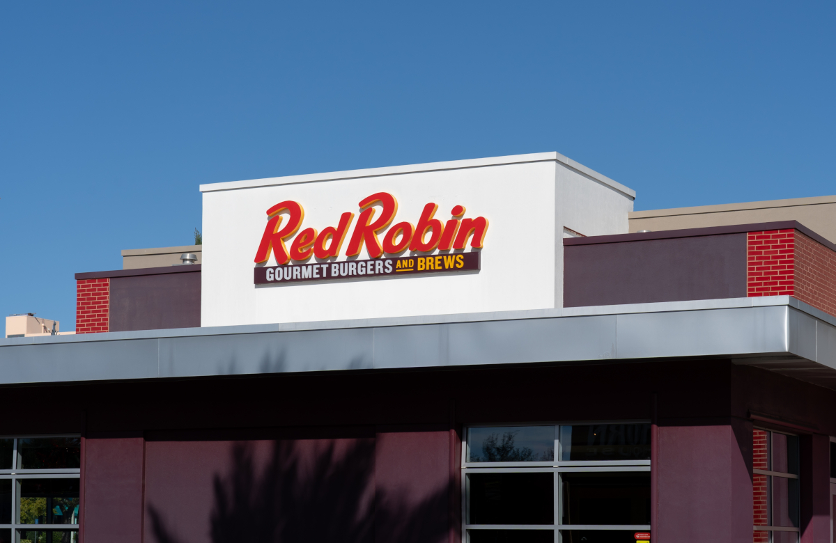 Гендиректор Red Robin Gourmet Burgers уйдет в отставку в конце года