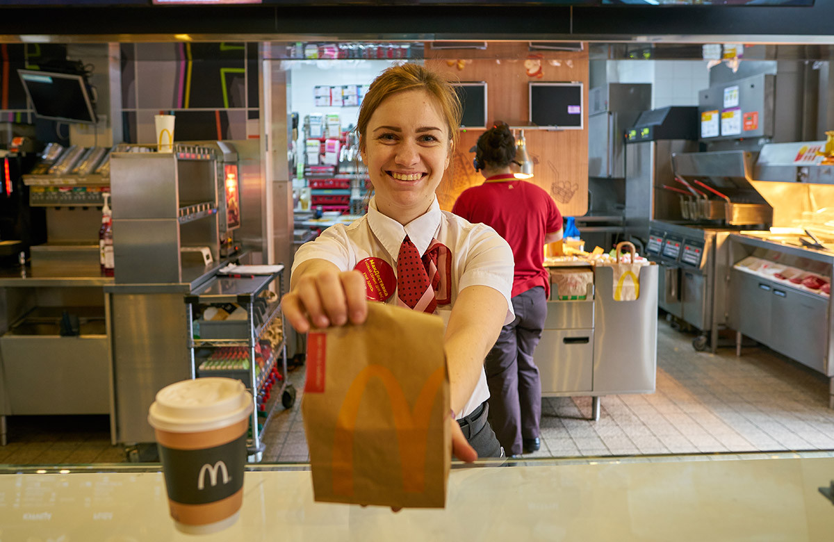 BlackRock может проголосовать против проверки дискриминации в McDonald's