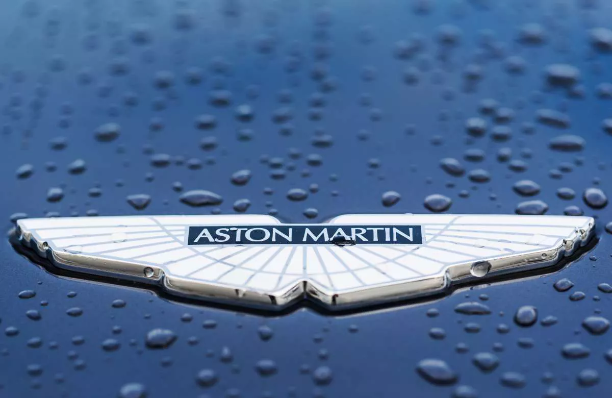 Китайский автопроизводитель Geely стал новым акционером Aston Martin