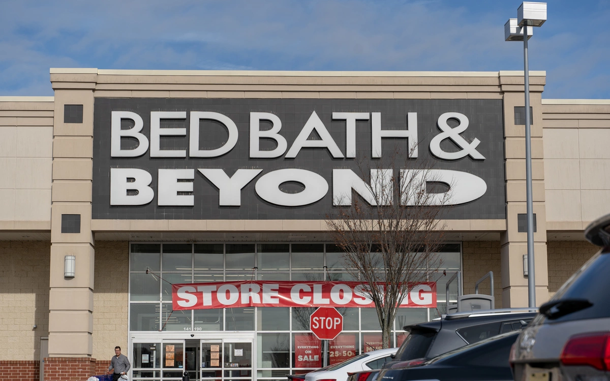Акции Bed Bath & Beyond упали на 24% на фоне риска банкротства