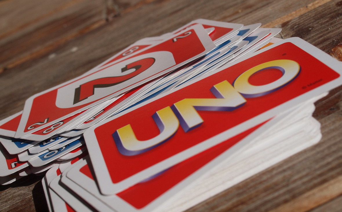 Mattel выпустила настольную игру Uno для слепых. Почему это важно