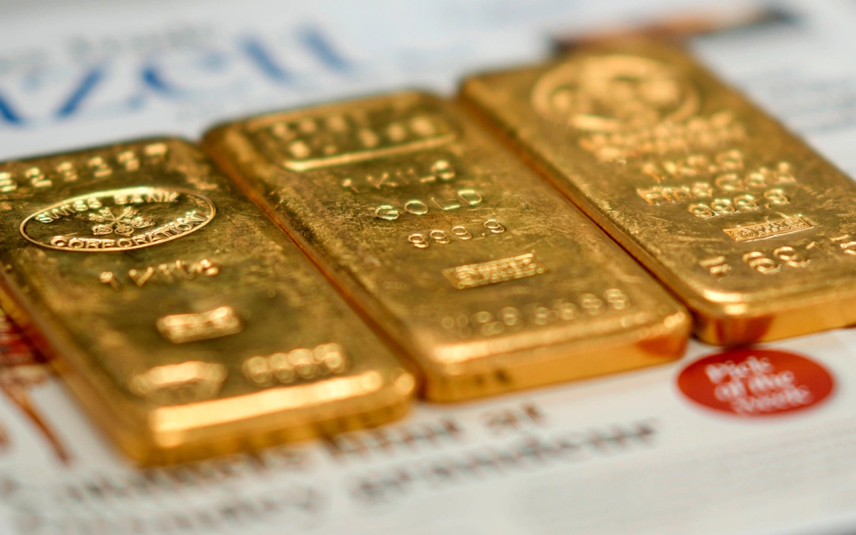 Инвесторы Китая увеличили вложения в золото на фоне падения рынка акций