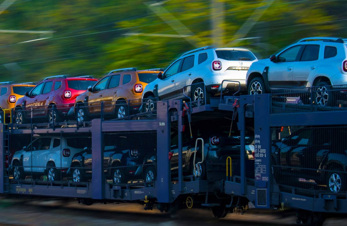 BMW и Audi приостановили железнодорожные поставки автомобилей в Китай