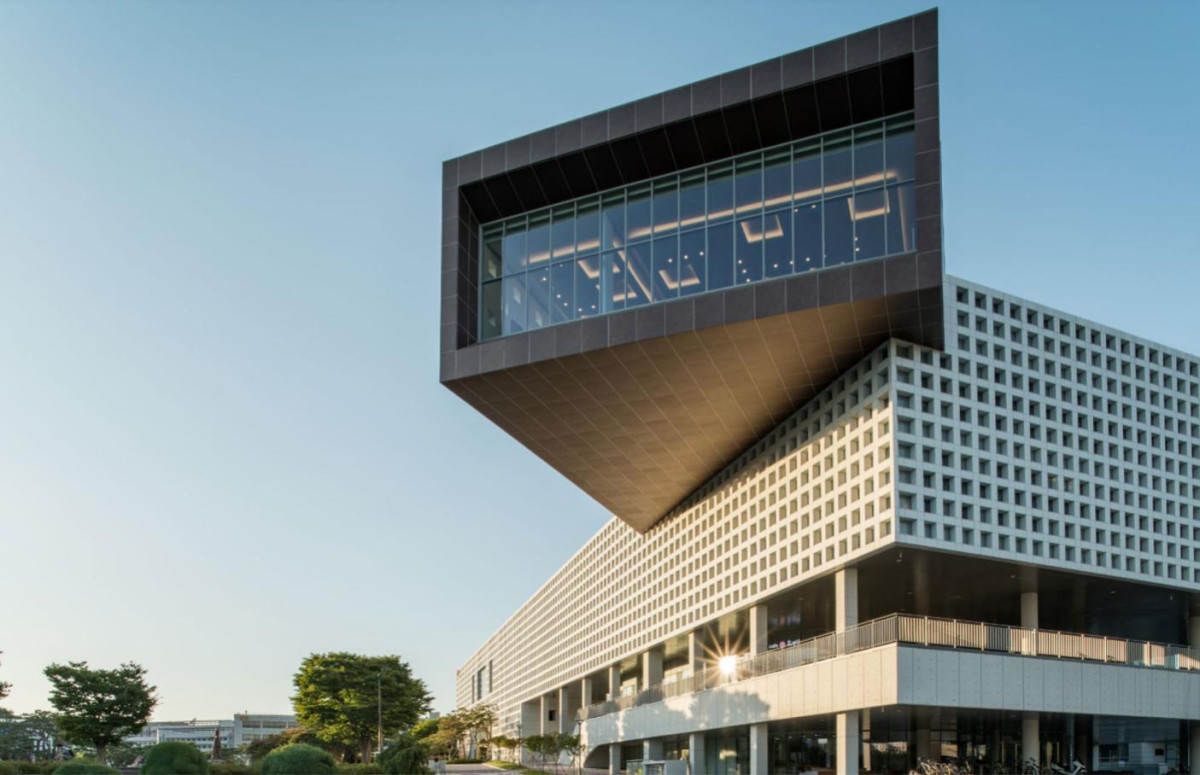 Корейский институт передовых наук и технологий (KAIST)