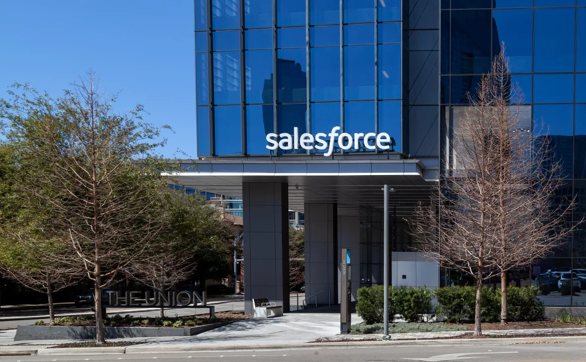 Salesforce подтвердила цель по выручке на 2026 год в $50 млрд