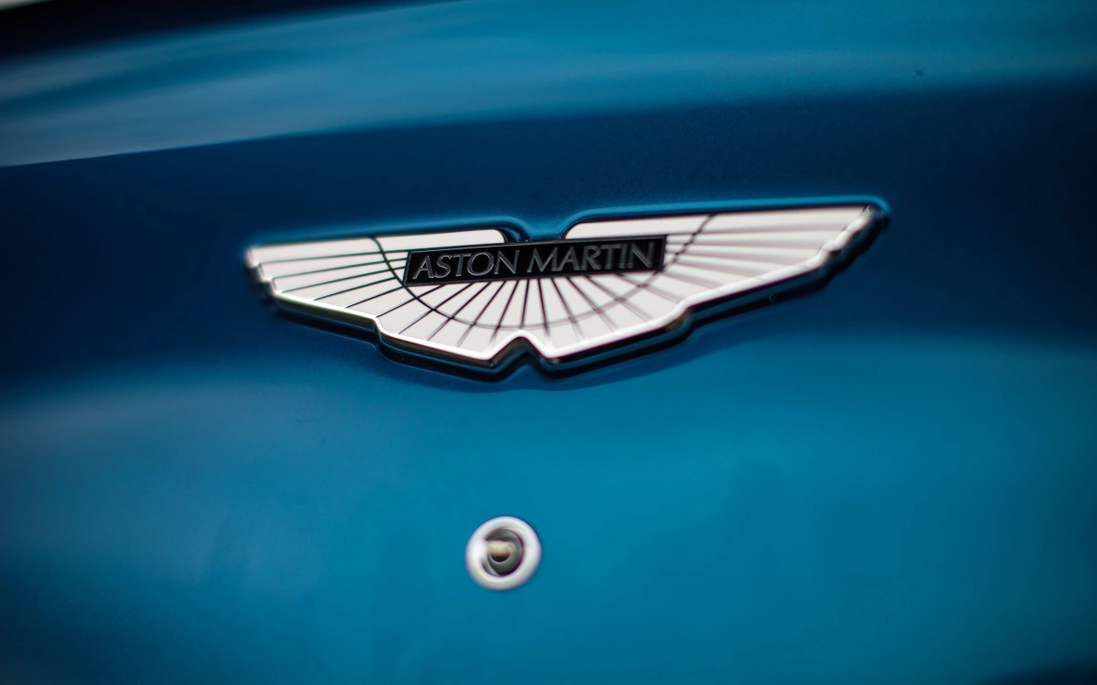 Акции Aston Martin взлетели на 22% после оптимистичных прогнозов на год