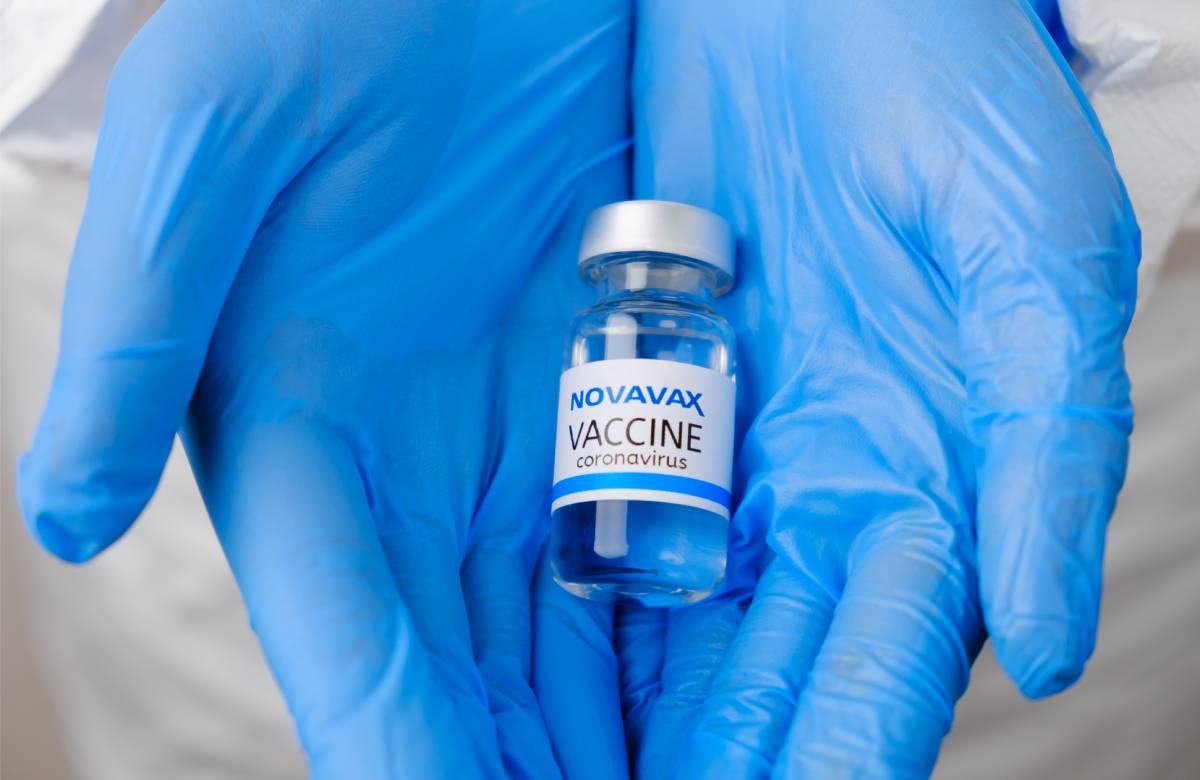 Вакцина Novavax против COVID-19 получила временное одобрение в Сингапуре