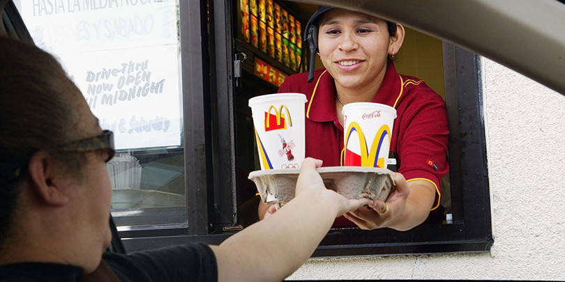 McDonald's столкнулась с нехваткой бумажных пакетов