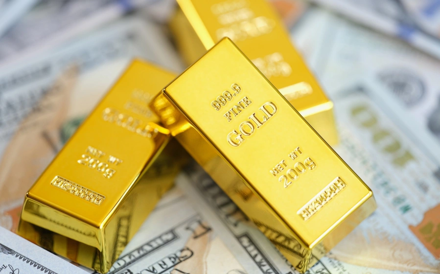 Цены на золото выросли более чем на 2% после ударов США по Йемену