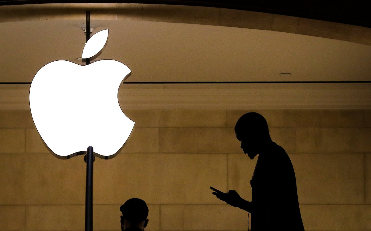 Акции Apple достигли нового рекорда. Аналитики ждут ралли до конца года