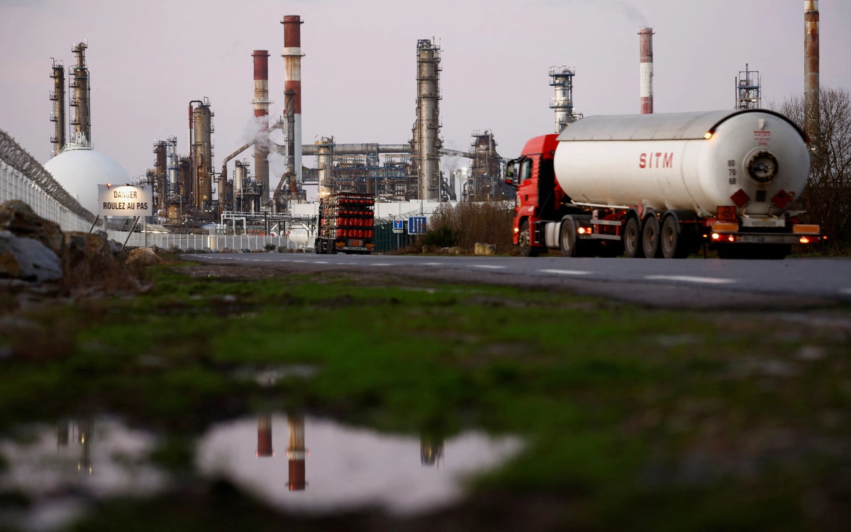 Цена нефти Brent превысила $89 за баррель впервые с 1 декабря