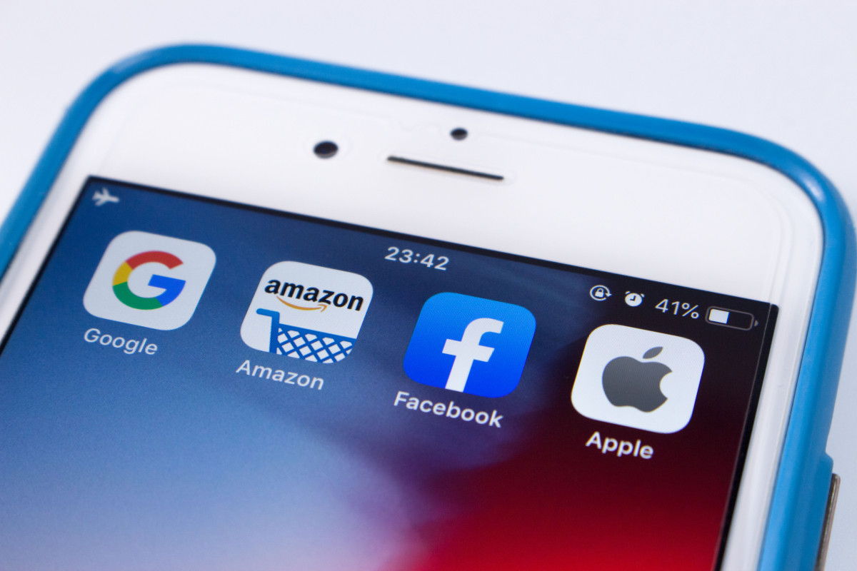 Акции Alphabet, Amazon, Apple и Facebook выросли после публикации отчетов