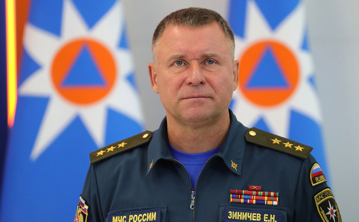 Путин присвоил главе МЧС Зиничеву звание генерала армии ...