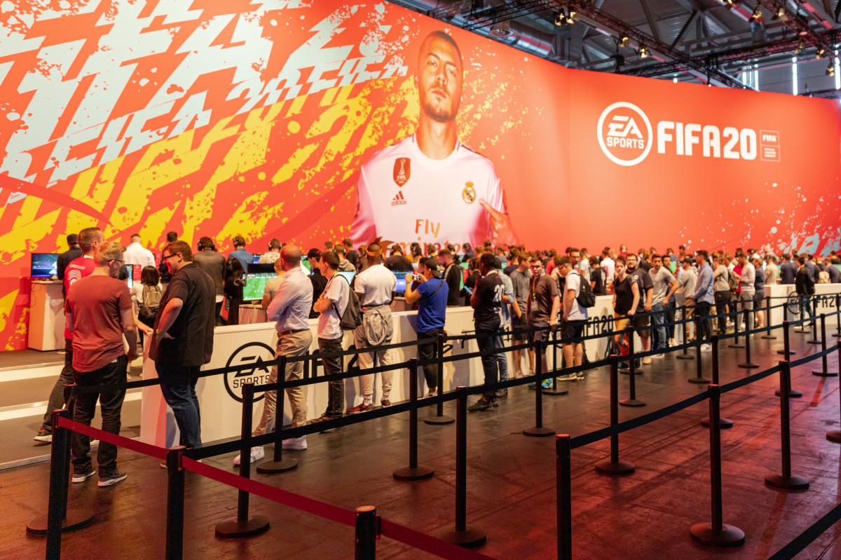 Презентация игры&nbsp;EA Sports FIFA 20 на выставке Gamescom 2019