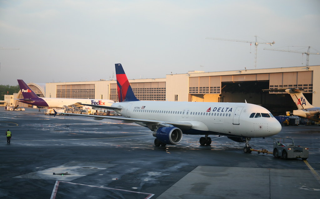 Delta нарастила прибыль на 26%. Компании помогло отсутствие «Боингов» 737
