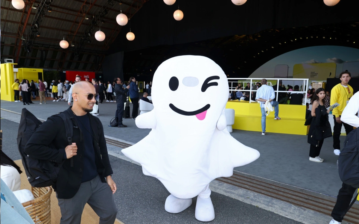 Акции владельца Snapchat взлетели на 27% вопреки убытку в $305 млн