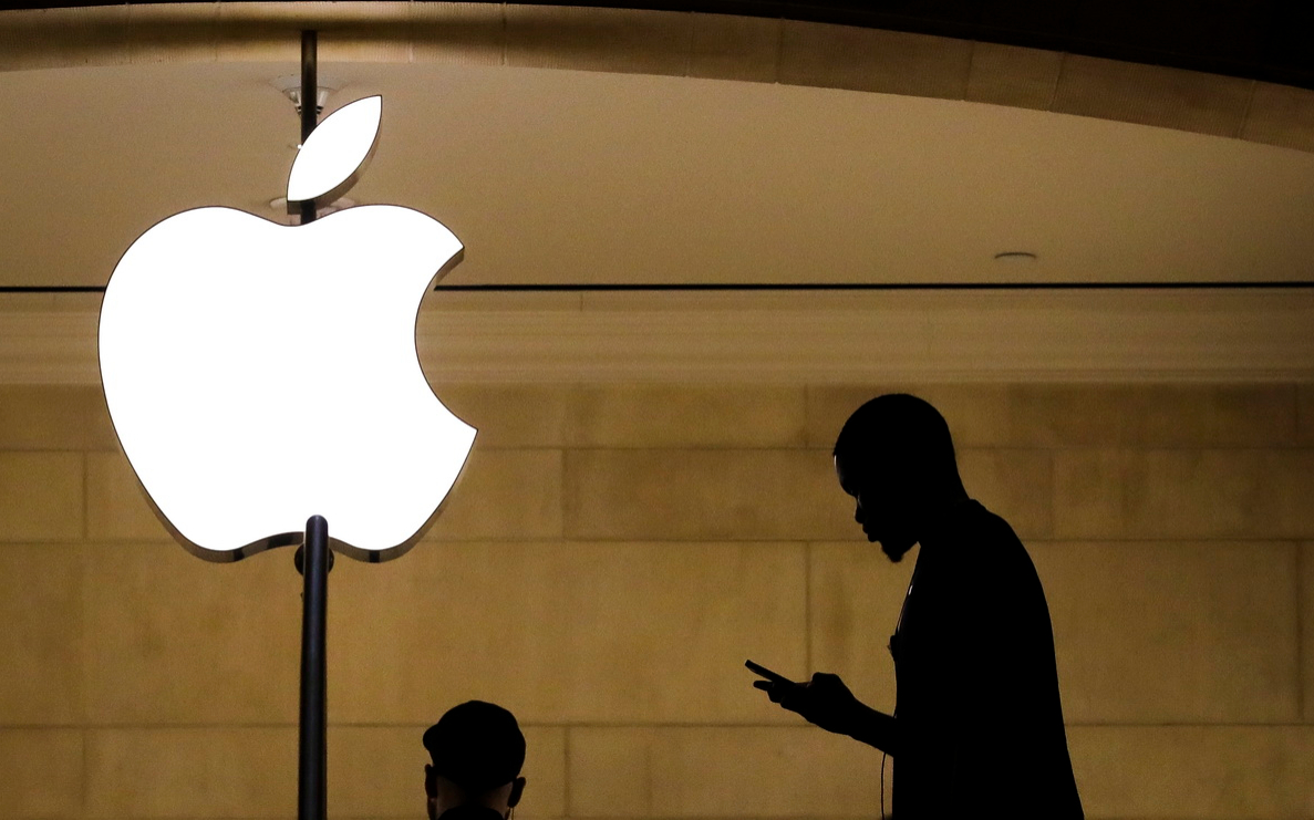 Apple сообщила о двузначном росте квартальных выручки и прибыли