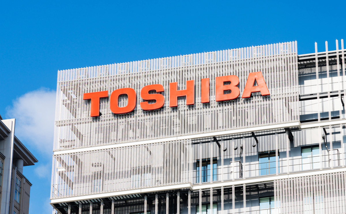 Японская Toshiba получила 10 предложений по выкупу 100% акций компании