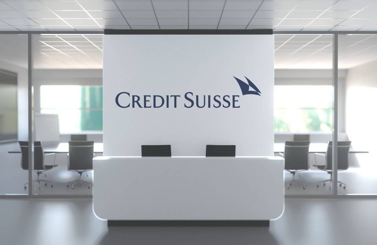 Credit Suisse угрожает суд из-за возможной связи с бизнесменами из России