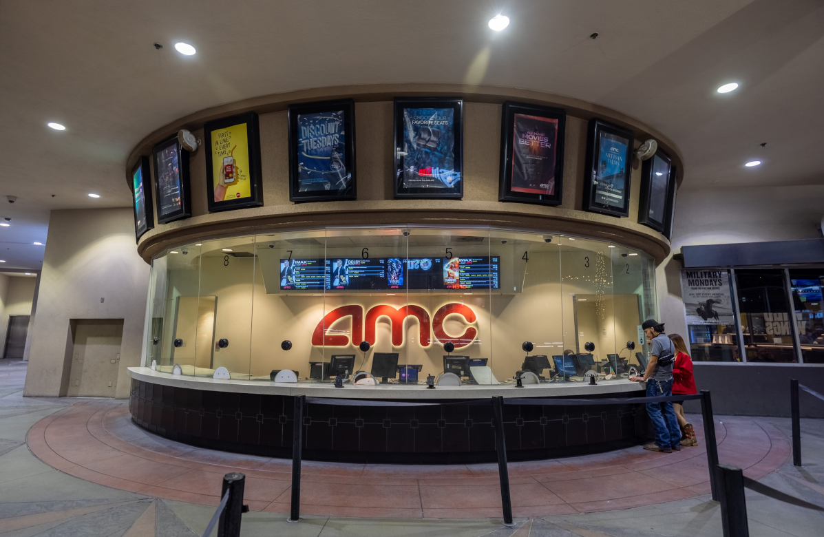 Акции AMC Entertainment выросли на 11% на фоне кассовых сборов за уик-энд