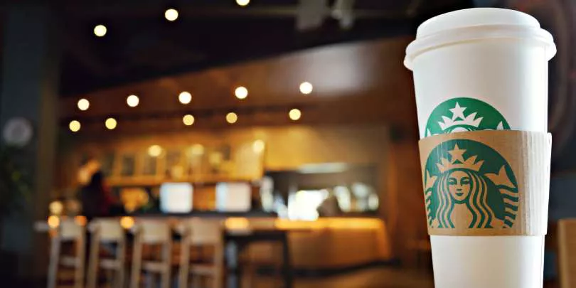 Директор Starbucks купила более 50 тыс. акций на фоне повышения прогноза