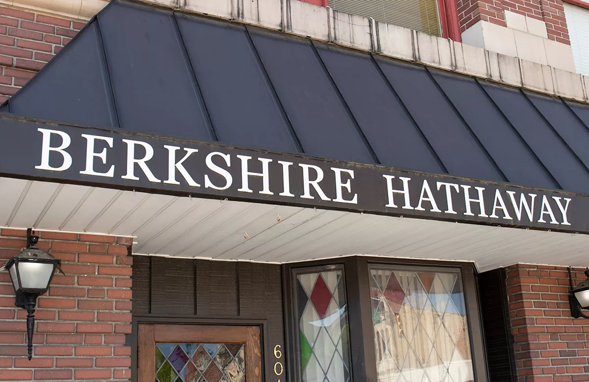 Преемник Баффета продал долю в Berkshire Hathaway Energy за $870 млн