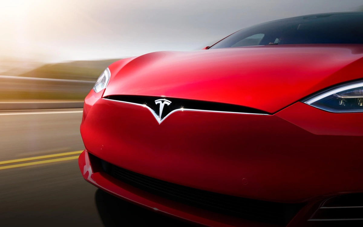 Tesla выбыла из топ-10 самых дорогих компаний США
