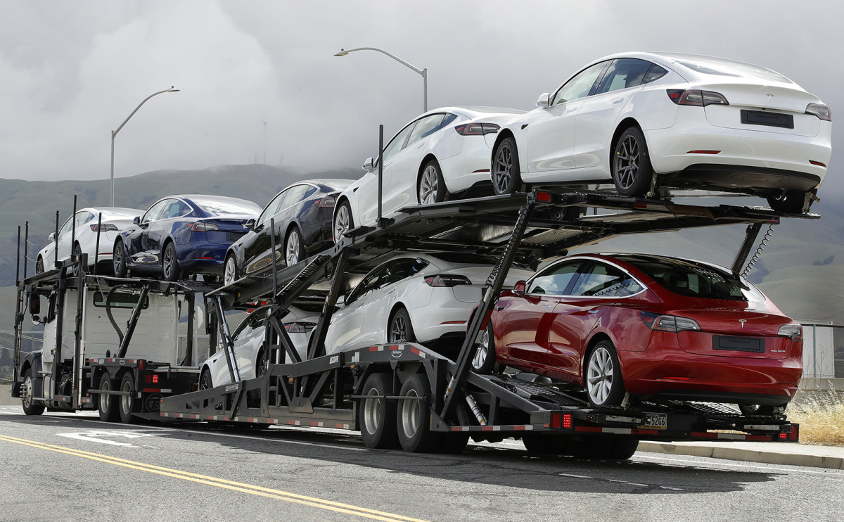 Tesla передаст первые электрокары Model Y с завода в Германии во вторник