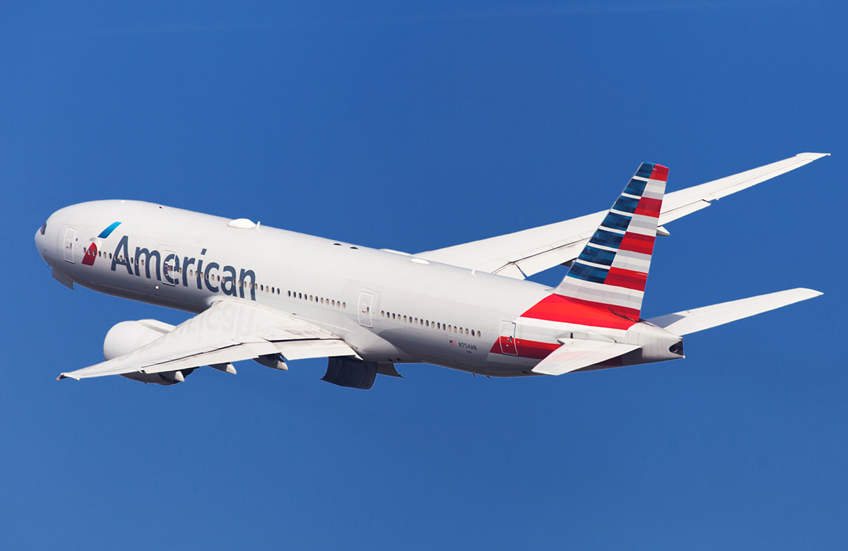 American Airlines повысила прогноз по выручке за второй квартал