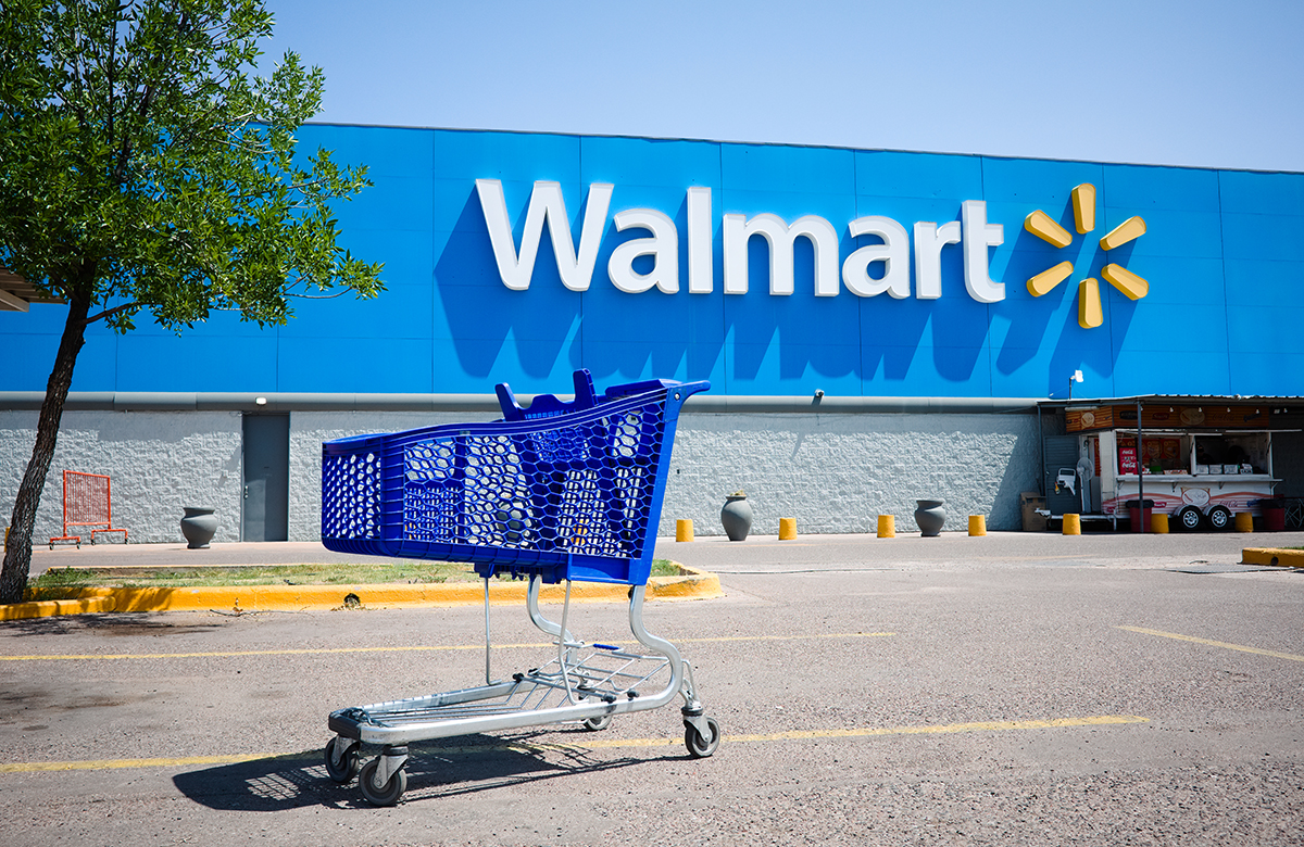 Акции Walmart ускорили сильнейшее падение с 1987-го. Бумаги потеряли 16%