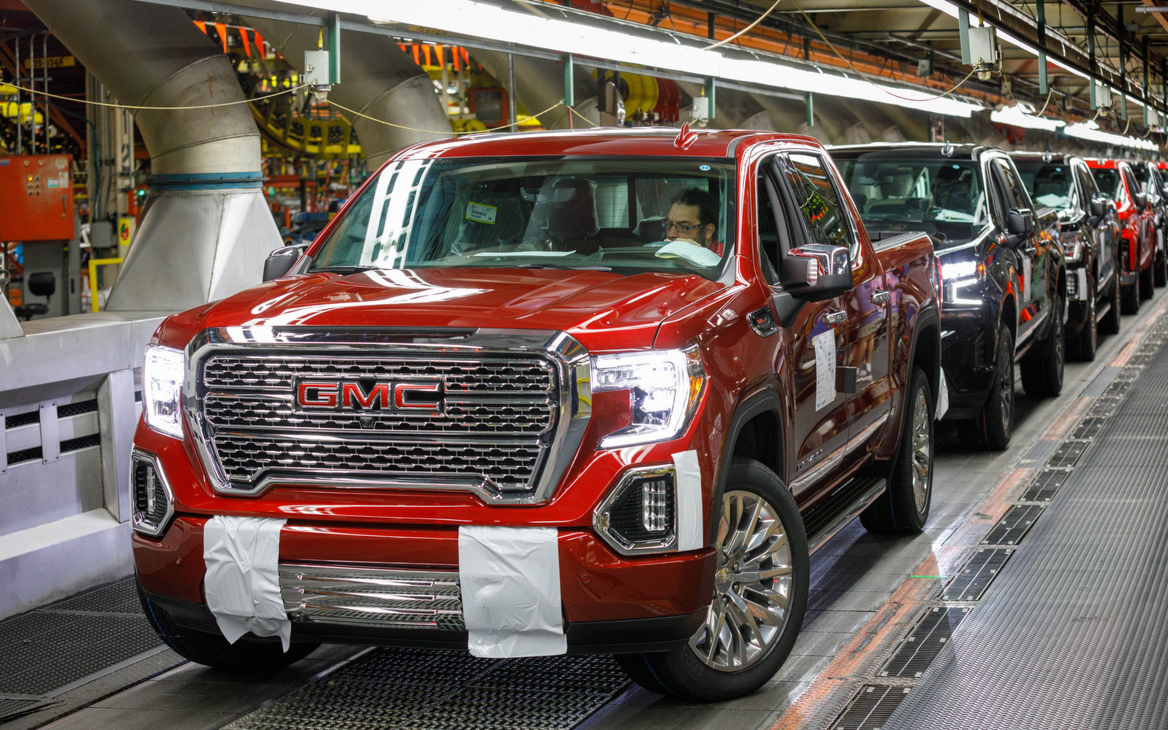 Акции GM выросли на 4,5% после новости о скором открытии заводов