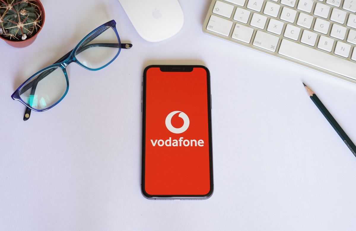Emirates Telecommunications приобрела 9% акций Vodafone за $4,4 млрд