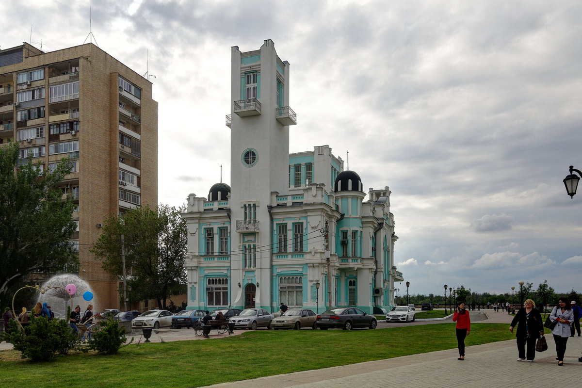 Здание биржи в Астрахани. Современный вид