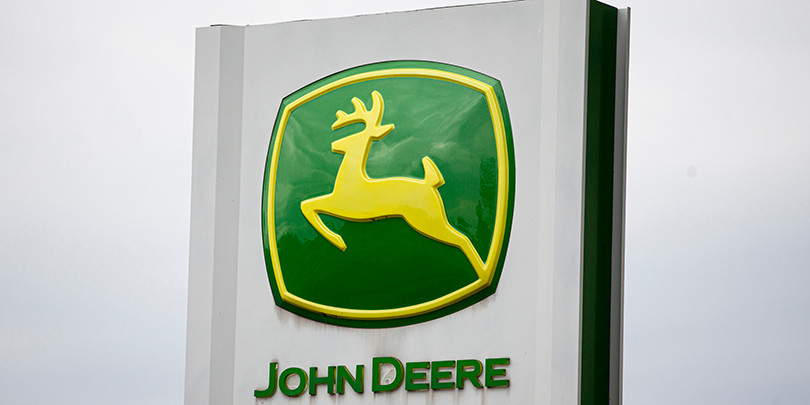 Сотрудники John Deere бастуют на фоне переговоров о контракте на 6 лет